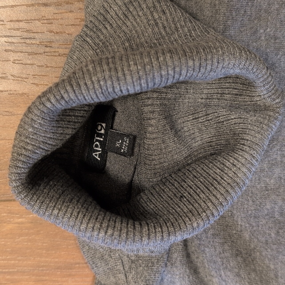 Gray color block Turtleneck Sweater - Picture 5 of 7